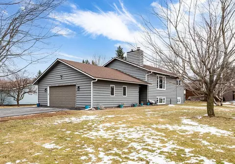 2126 N Robin Ave, Duluth, MN 55811