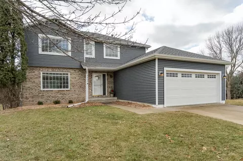 4406 Scarborough Ln NW, Rochester, MN 55901