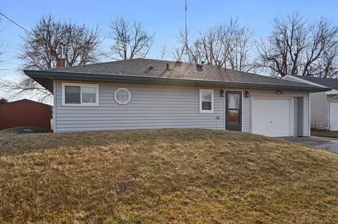17087 Dickenson Ln, Waterville, MN 56096