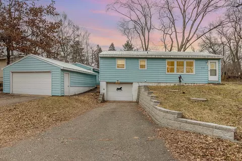 16720 15th St S, Lake Saint Croix Beach, MN 55043