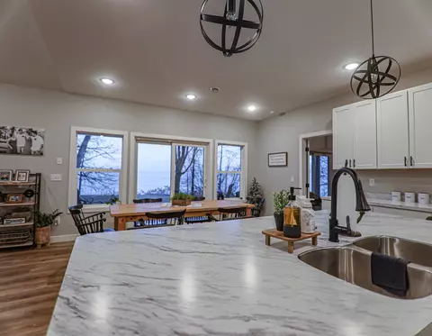 Kitchen - 44419 Nitche Lake Rd, Perham, MN 56573 photo 8 of 9