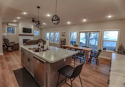 Kitchen - 44419 Nitche Lake Rd, Perham, MN 56573 photo 3 of 9