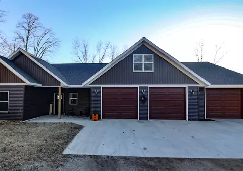 Exterior - 44419 Nitche Lake Rd, Perham, MN 56573 photo 8 of 19