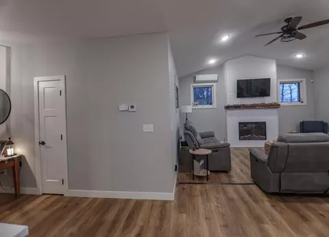 Entry Way - 44419 Nitche Lake Rd, Perham, MN 56573 photo 5 of 6