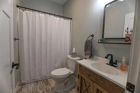 Bath - 44419 Nitche Lake Rd, Perham, MN 56573 photo 10 of 12