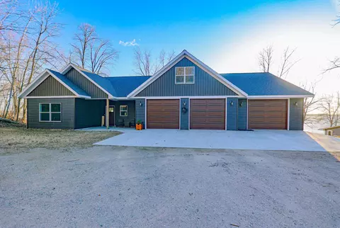 Exterior - 44419 Nitche Lake Rd, Perham, MN 56573 photo 5 of 19