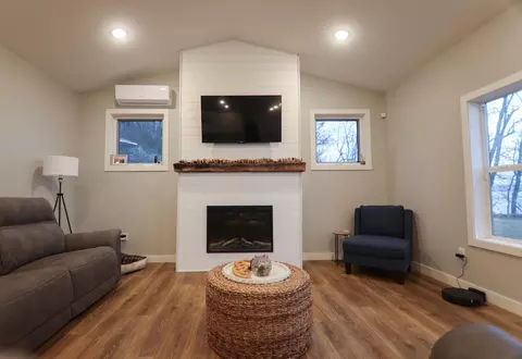 Living - 44419 Nitche Lake Rd, Perham, MN 56573 photo 7 of 7