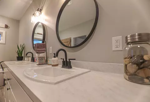 Bath - 44419 Nitche Lake Rd, Perham, MN 56573 photo 9 of 12