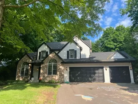 17281 Candlewood Pkwy, Eden Prairie, MN 55347