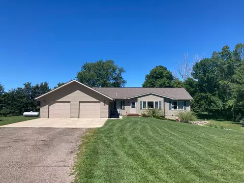 7376 263rd St E, Faribault, MN 55021