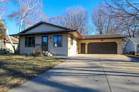 110 Oakland Ave SE, Hutchinson, MN 55350