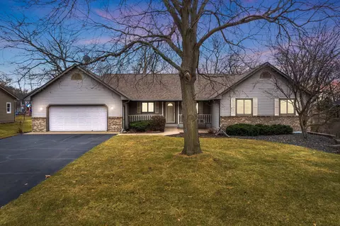 1118 Partridge Ln N, Hudson, WI 54016