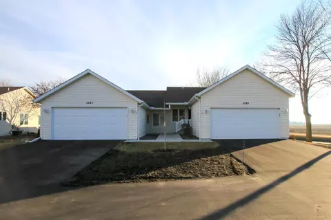 1087 Prairie View Dr SW, Hutchinson, MN 55350