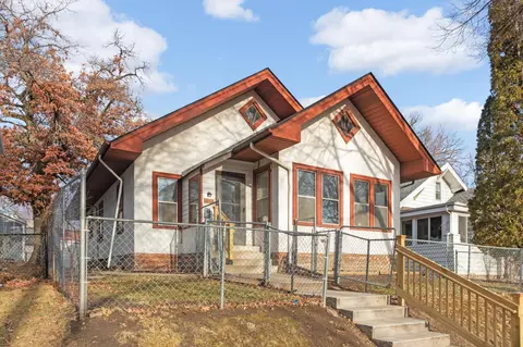 1558 Hillside Ave N, Minneapolis, MN 55411