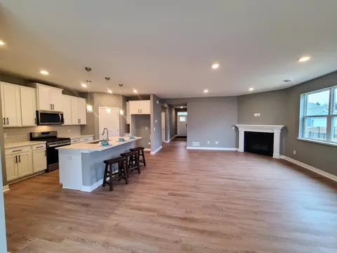 Dining - 13111 Bauer Dr N, Champlin, MN 55316 photo 2 of 2