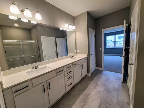 Bath - 13111 Bauer Dr N, Champlin, MN 55316 photo 3 of 6