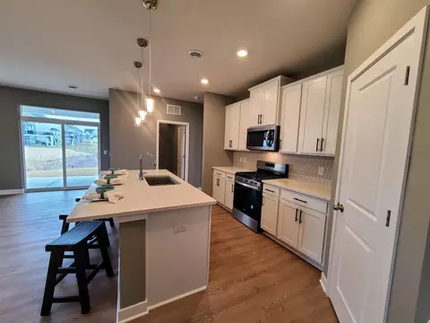 Kitchen - 13111 Bauer Dr N, Champlin, MN 55316 photo 6 of 9
