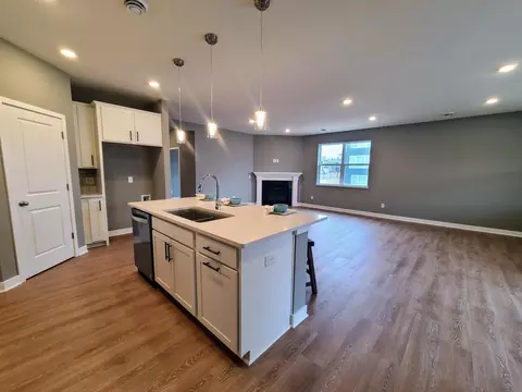 Kitchen - 13111 Bauer Dr N, Champlin, MN 55316 photo 7 of 9
