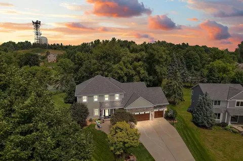 7882 Penny Ln, Woodbury, MN 55125