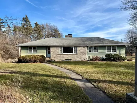 31948 Dahomey Ave, Northfield, MN 55057
