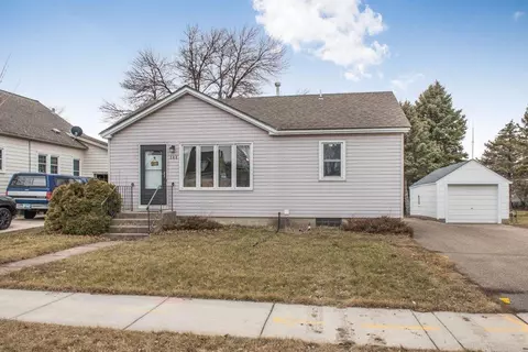305 4th Ave NW, Arlington, MN 55307