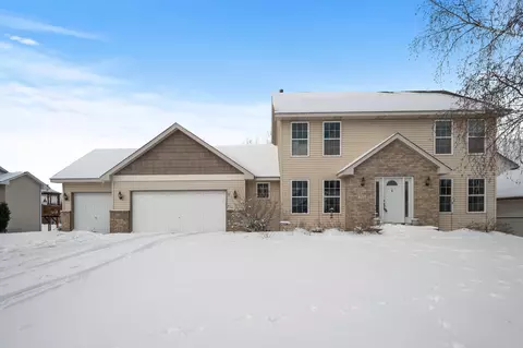 915 Sterling St S, Maplewood, MN 55119