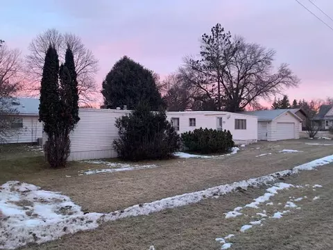 105 S Clifford Ave S, Sebeka, MN 56477