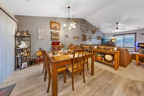 Dining - 2011 Pratt Cir, Saint Peter, MN 56082 photo 2 of 3