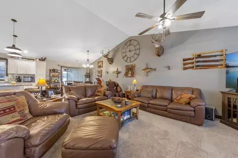Living - 2011 Pratt Cir, Saint Peter, MN 56082 photo 1 of 4