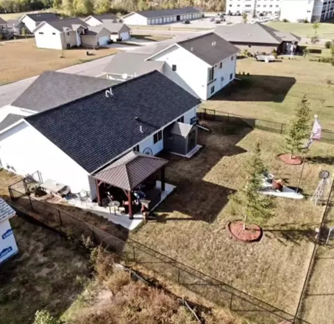 Exterior - 2011 Pratt Cir, Saint Peter, MN 56082 photo 11 of 13