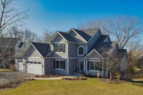 10777 Amherst Ct, Inver Grove Heights, MN 55077