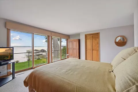 Bedroom - 75 W Point Ave, Tonka Bay, MN 55331 photo 4 of 7