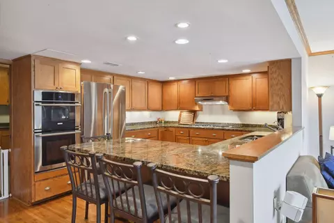 Kitchen - 75 W Point Ave, Tonka Bay, MN 55331 photo 2 of 4