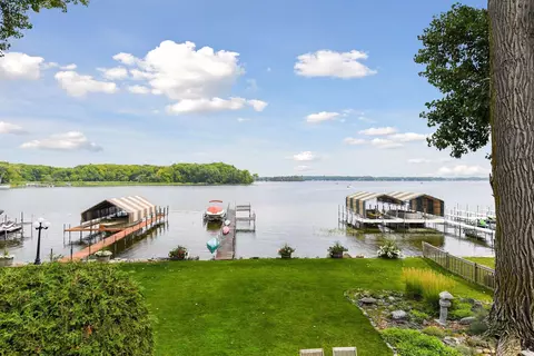 View/Area - 75 W Point Ave, Tonka Bay, MN 55331 photo 2 of 12