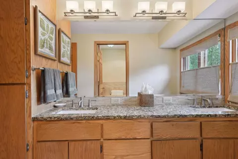 Bath - 75 W Point Ave, Tonka Bay, MN 55331 photo 2 of 2