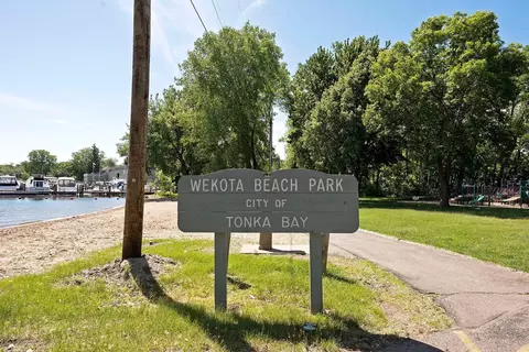 View/Area - 75 W Point Ave, Tonka Bay, MN 55331 photo 7 of 12