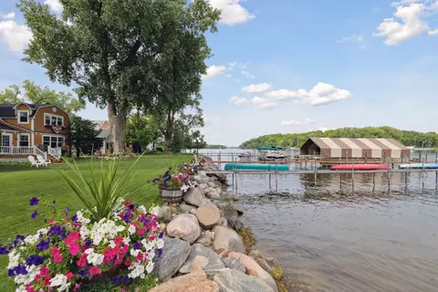 Exterior - 75 W Point Ave, Tonka Bay, MN 55331 photo 4 of 14