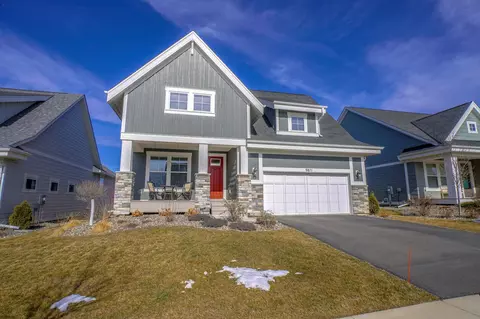 9871 Arrowwood Trl, Woodbury, MN 55129