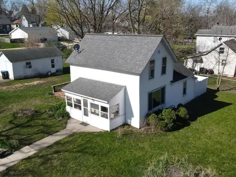 524 Cedar St N, Cannon Falls, MN 55009