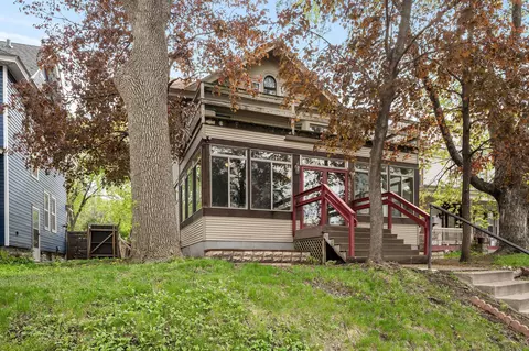 1842 Feronia Ave, Saint Paul, MN 55104