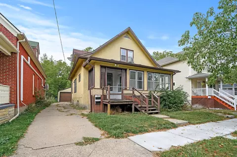 695 Canton St, Saint Paul, MN 55102