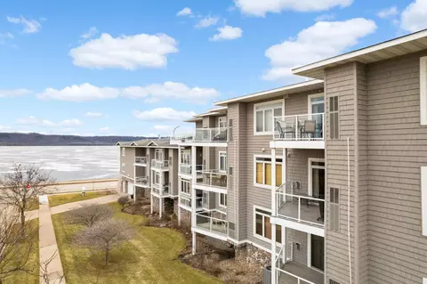 1215 N Lakeshore Drive Penthouse B Guest Dr #STE LAKE, Lake City, MN 55041