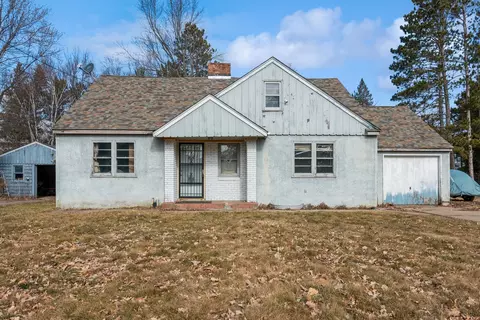 440 2nd St SE, Braham, MN 55006