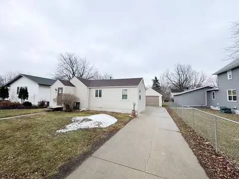 106 11th Ave, Worthington, MN 56187