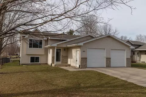 1851 3rd Ave SW, Rochester, MN 55902