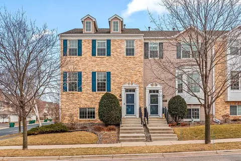 9975 Vervain Dr, Eden Prairie, MN 55347