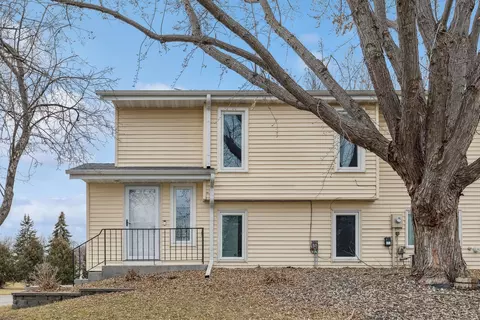 6718 Foliage Ct W, Rosemount, MN 55068