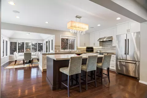 2110 Austrian Pine Ln, Minnetonka, MN 55305