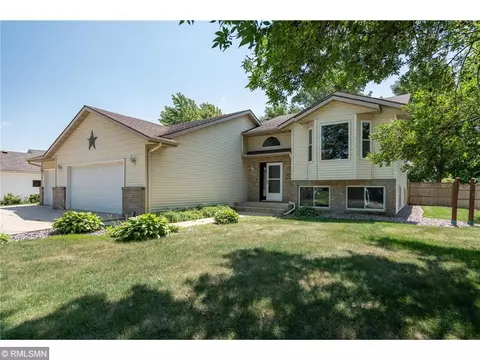 705 18th St SE, Owatonna, MN 55060