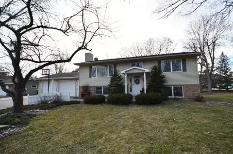 333 Parkview Curv, Zumbrota, MN 55992